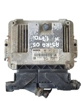 Opel Astra H Engine control unit/module 55556829 0281011943 584281829