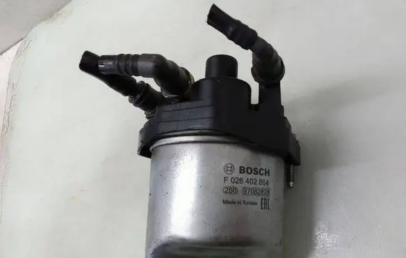 Peugeot 308 Fuel filter housing F026402864