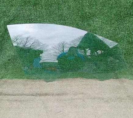 Volkswagen Golf VII Front door window glass four-door 5G4845202B