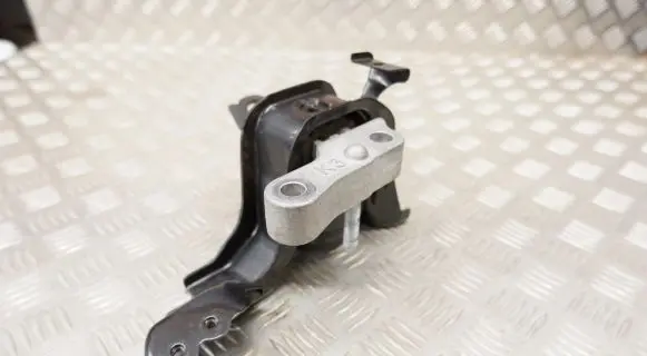 Toyota Yaris Cross Engine mount bracket 12305K0050