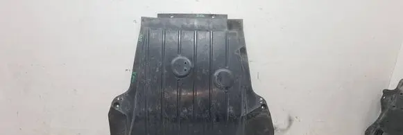 Renault Clio IV Engine splash shield/under tray 758903856R