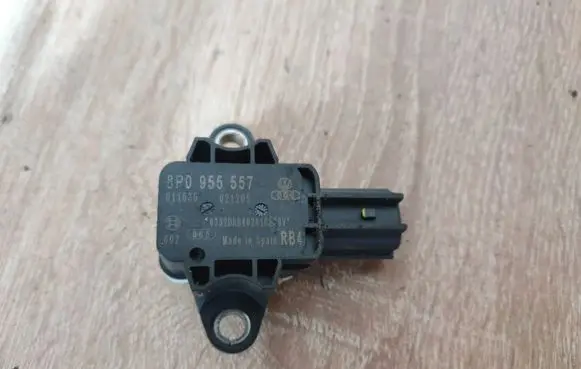 Audi A4 S4 B7 8E 8H Airbag deployment crash/impact sensor 8P0955557