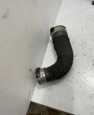 BMW i8 Intercooler hose/pipe 7634158 14080607 F1014080607