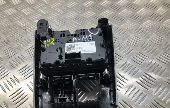 Audi RS3 Head unit multimedia control 8V0919614L 1500020075 ALSAL13004