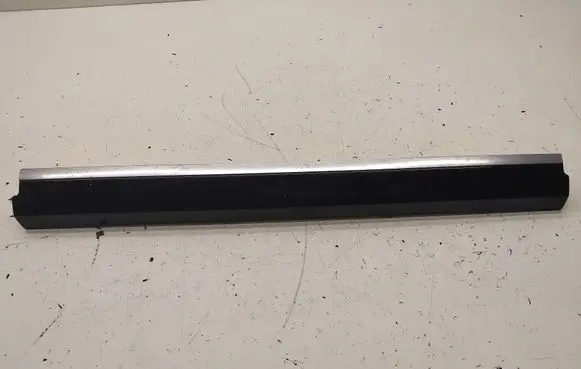 Porsche Cayenne (92A) Dashboard glove box trim 7P5857222