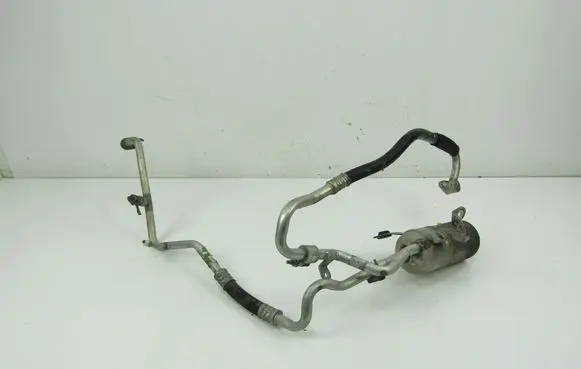 Ford Focus Air conditioning (A/C) pipe/hose 