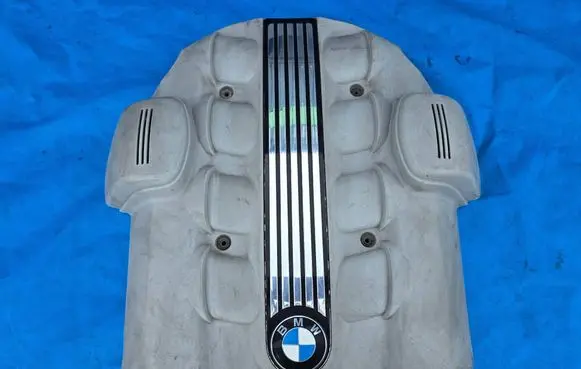 BMW 6 E63 E64 Engine cover (trim) 7547378