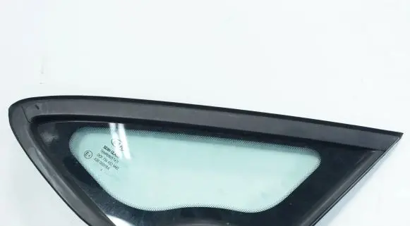 KIA Ceed Front door vent window glass four-door 