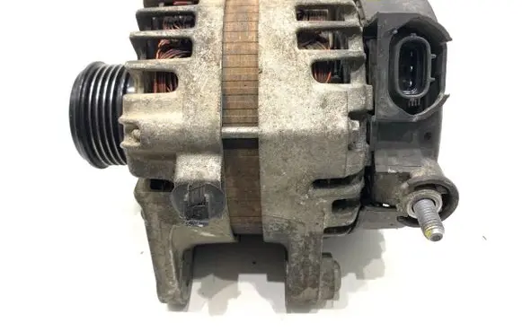 KIA Ceed Generator/alternator 373002A850