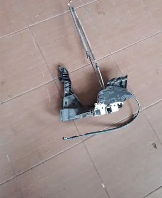 Jeep Cherokee Front door lock
