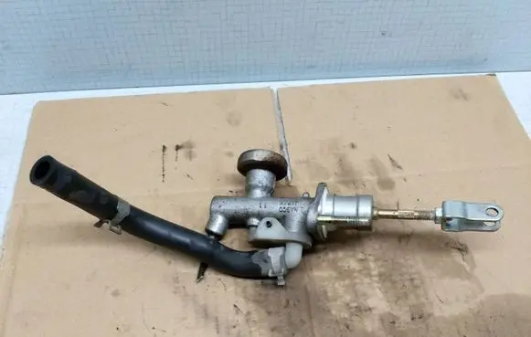 Nissan Primera Clutch slave cylinder 