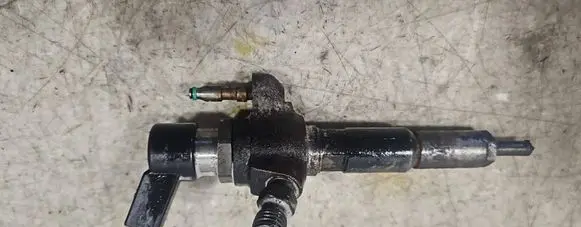 Ford Focus Fuel injector 50274V05 9674973080