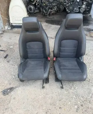Mercedes-Benz E C207 W207 Seat set