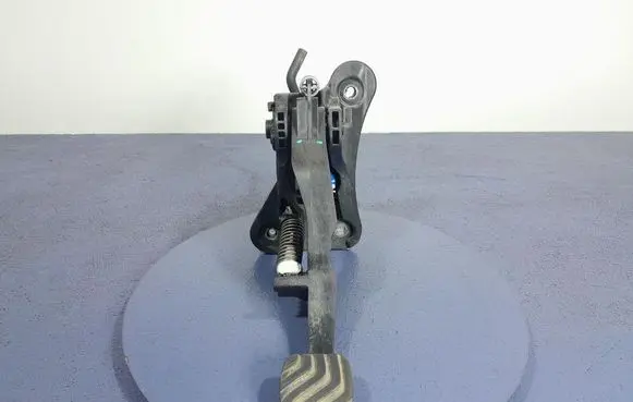 Dacia Sandero Accelerator throttle pedal 465409712R