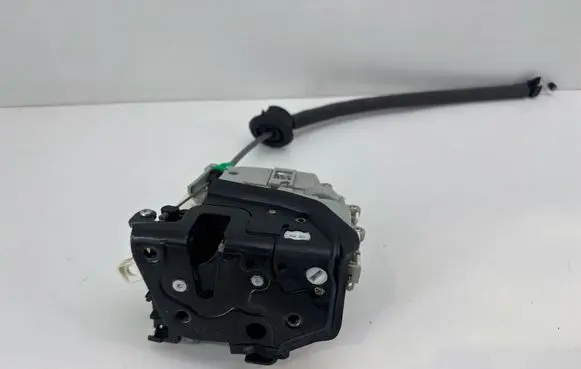 Audi A5 Front door lock 8X1837016