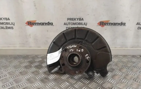 Volkswagen Tiguan Front wheel hub