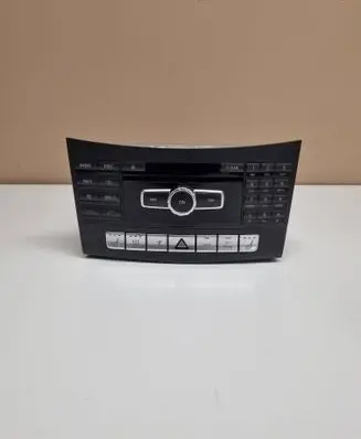 Mercedes-Benz E W212 Radio/CD/DVD/GPS head unit A2129008524 A2129013804 A2129025008