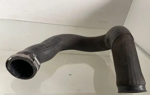 Audi A6 S6 C5 4B Intercooler hose/pipe 4B0145746E