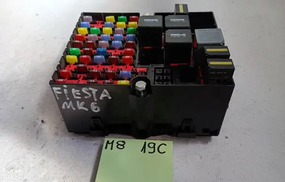 Ford Fiesta Fuse box set 1212123