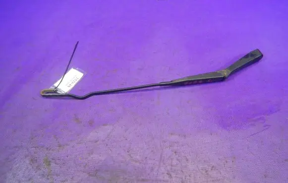 Opel Astra G Front wiper blade arm 90559600LH