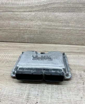Volkswagen Polo IV 9N3 Engine control unit/module 038906019JM 0281011029