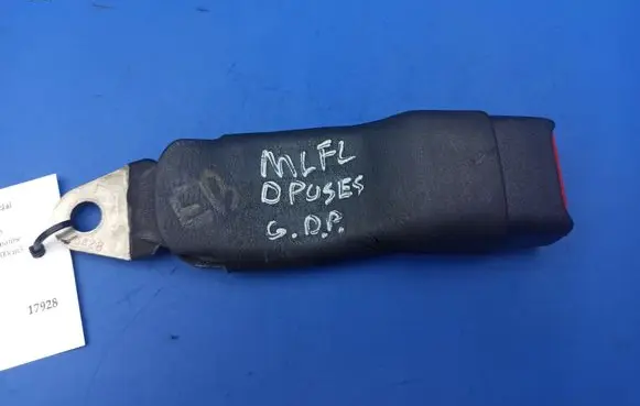 Mercedes-Benz ML W163 Rear seatbelt buckle 327113D LB565 33012083A