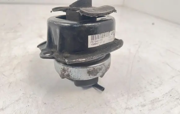 BMW X5 E70 Engine mount bracket 678441602