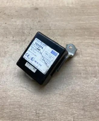 Toyota Corolla Verso AR10 Door control unit/module 897410F010 61B168000