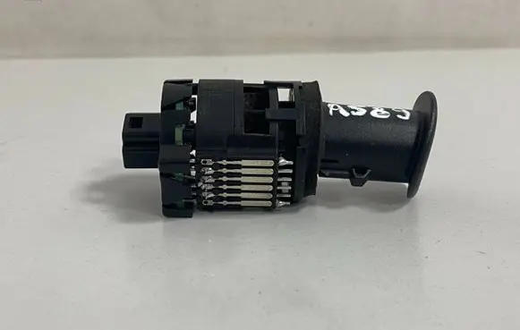 Mercedes-Benz E W211 Air quality sensor A2118300272