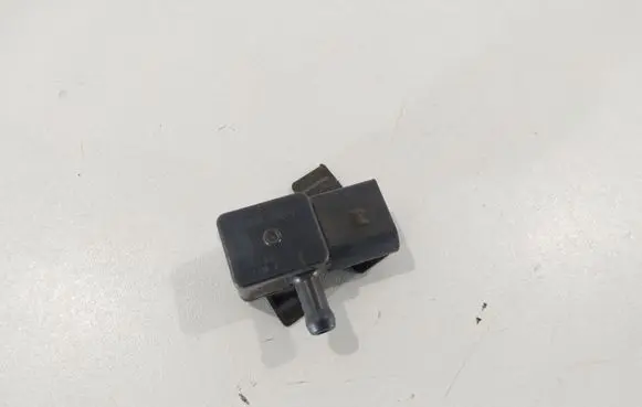 BMW 5 F10 F11 Exhaust gas pressure sensor 13627805152 7805152