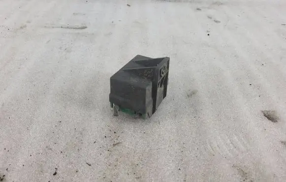Peugeot 206 Glow plug pre-heat relay 9639912580 51299011A
