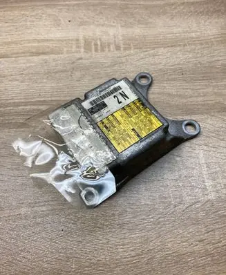 Toyota Prius+ (ZVW40) Airbag control unit/module 8917047220 1503006442