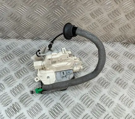 Audi Q3 8U Rear door lock 4G0839015C