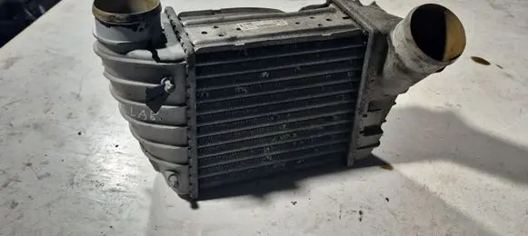 Audi TT Mk1 Intercooler radiator 8L9145806B
