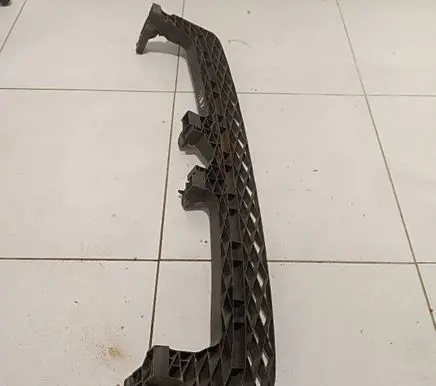 Volkswagen PASSAT B7 Front bumper mounting bracket 3AA807571