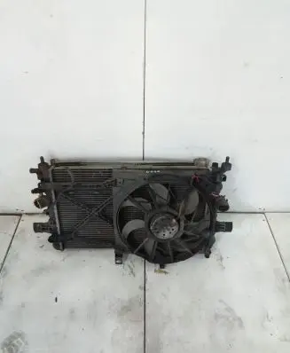 Opel Astra H Radiator set 
