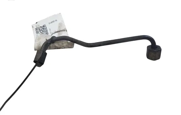 KIA Sorento Fuel injector supply line/pipe 