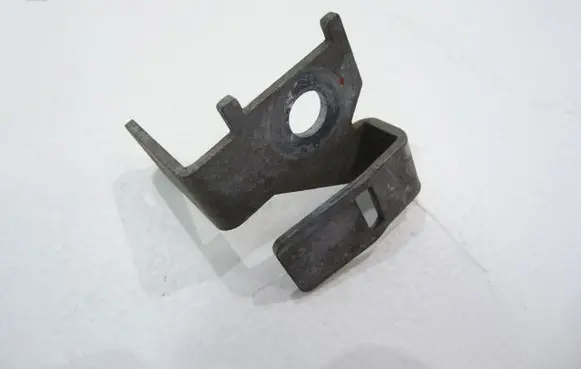 Volkswagen Touareg II Engine bonnet (hood) release handle