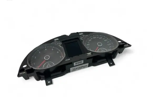 Volkswagen PASSAT B7 Speedometer (instrument cluster) 3AA920870E
