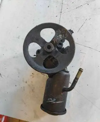 Toyota Yaris Power steering pump