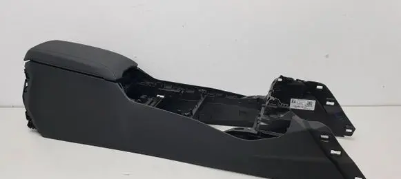 BMW 1 F40 Armrest 6839340