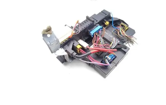 Mercedes-Benz C W204 Fuse module 2045457201 2044423400 2045456332