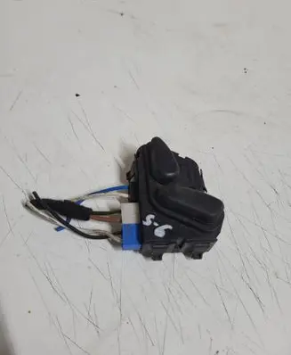 Mercedes-Benz E W210 Seat control switch 2108213851 03463815