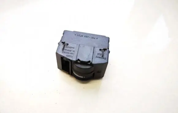 Audi A6 S6 C5 4B Headlight level height control switch 4b0919093