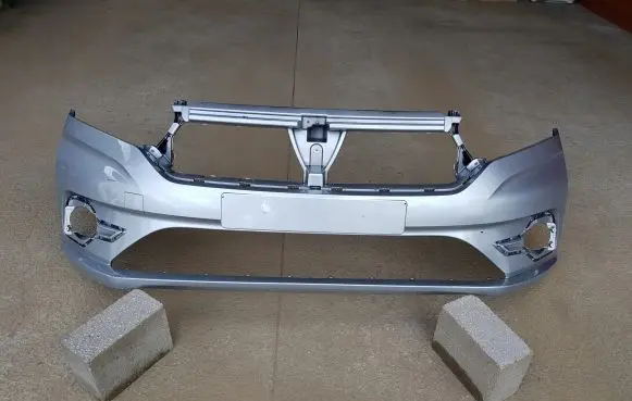 Dacia Sandero Front bumper 620228531R