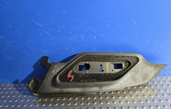 Mini Cooper Countryman R60 Front fender indicator light 61697910