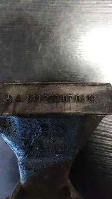 Mercedes-Benz E W211 Engine mounting bracket A6112230704