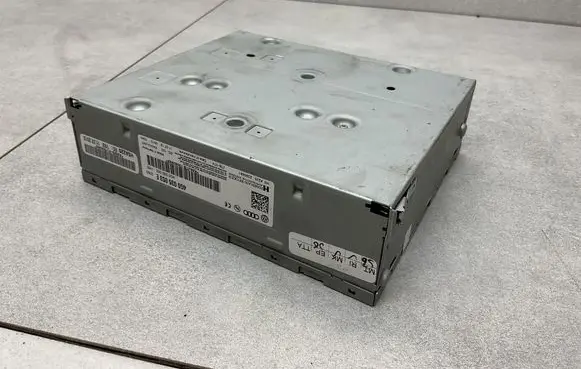 Audi Q3 8U Radio/CD/DVD/GPS head unit 4G0035053E
