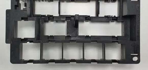 Mercedes-Benz E W124 Relay mounting block 1245450140