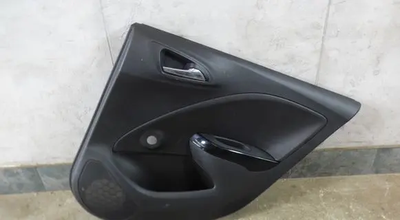 Opel Corsa E Rear door card panel trim 13403509 185570